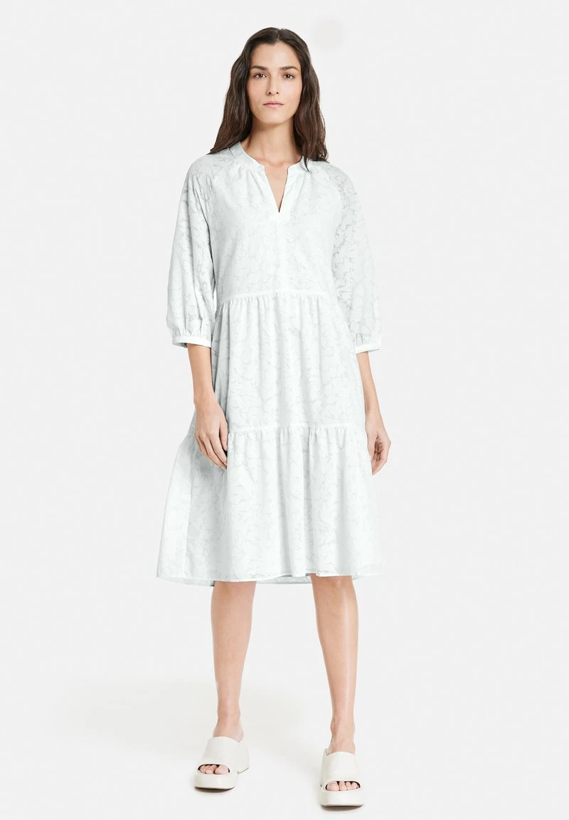 Gerry Weber MIT AUSBRENNER-EFFEKT - Freizeitkleid - Off White 4 Gerry Weber MIT AUSBRENNER-EFFEKT - Freizeitkleid - Off White – Bild 2