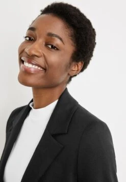 Gerry Weber Kurzmantel - Schwarz -Dein Mode Laden 318fd2fe81c94a57ab407d6378d46964