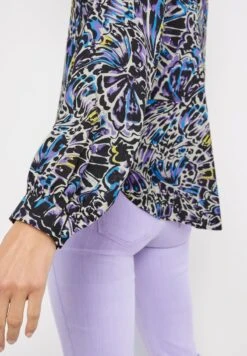 Gerry Weber LANGARM FLIESSENDE MIT ALLOVER-MUSTER - Bluse - Ecru Weiss Blau Druck 11 Gerry Weber LANGARM FLIESSENDE MIT ALLOVER-MUSTER - Bluse - Ecru Weiss Blau Druck -Dein Mode Laden 6caffe94866b4bde809bd149c0f1b6e4