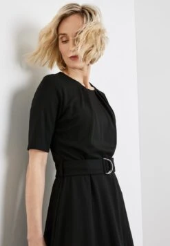 Gerry Weber MIT BINDEGÜRTEL - Freizeitkleid - Schwarz -Dein Mode Laden 8dd1064c559c4317891d9af769f53629