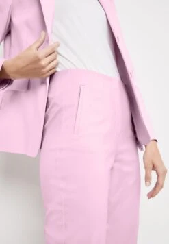 Gerry Weber MIT STRETCHKOMFORT - Stoffhose - Powder Pink -Dein Mode Laden 8ebe3eb0ae774899a8cb7f6149609bd8