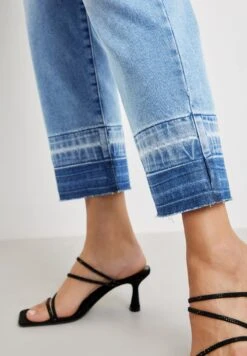 Gerry Weber Jeans Straight Leg - Blue Denim -Dein Mode Laden a9a70cc8277e41d996e6f2f65a259f09