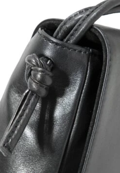 Gerry Weber MADEIRA - Umhängetasche - Black -Dein Mode Laden d080353c660142a1b0b74c5bc508dce9