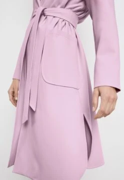 Gerry Weber Klassischer Mantel - Powder Pink -Dein Mode Laden da22ba765bb94b57ba870e6c46c66164