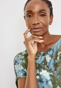 Gerry Weber MIT BEDRUCKTEM VORDERTEIL - T-Shirt Print - Blau Grün Druck -Dein Mode Laden e5900400943c48eab352d1e2dfbedf10