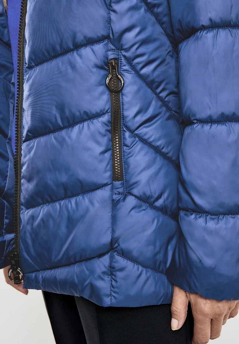 Gerry Weber MIT DIAGONALSTEPP - Winterjacke - Bright Blue 5 Gerry Weber MIT DIAGONALSTEPP - Winterjacke - Bright Blue – Bild 3
